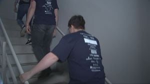 People climb flights of stairs in Pittsburgh skyscraper to support American Lung Association