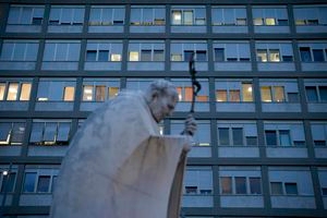 Doctors order ‘absolute rest' for Pope Francis while he's being treated for a respiratory infection