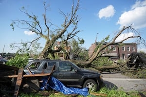 Severe Midwest weather, including a tornado, leaves at least 14 dead in Kentucky; 7 dead in Missouri