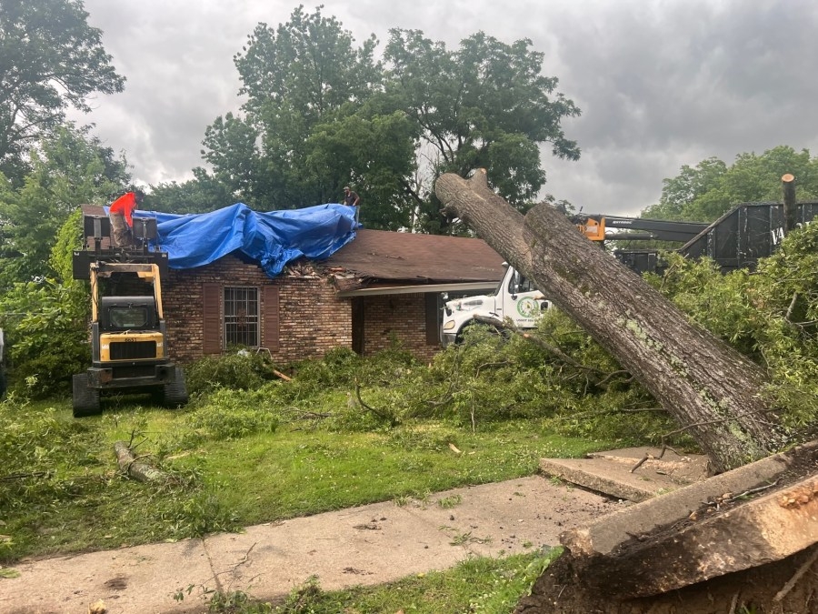 Parkway Village residents still without power after storms