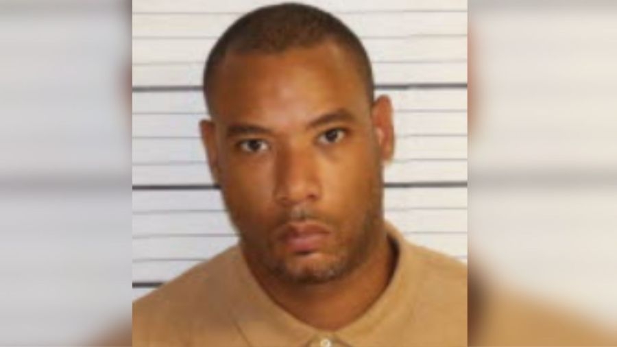 Ex-property management employee charged with burglarizing homes