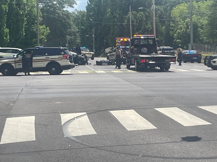 Driver jumps curb, crashes into car during chase: THP