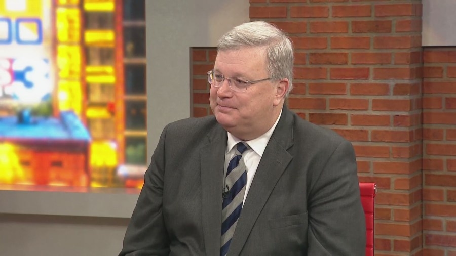 ‘Greatest Memphian of all time': Former mayor reflects on relationship with Fred Smith