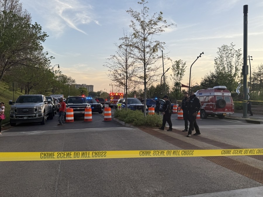 Teen fatally shot on Riverside Drive, teen suspect on the run