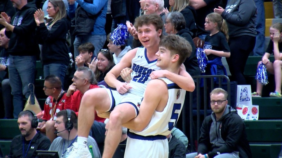 Roundball Roundup: Far West Regionals