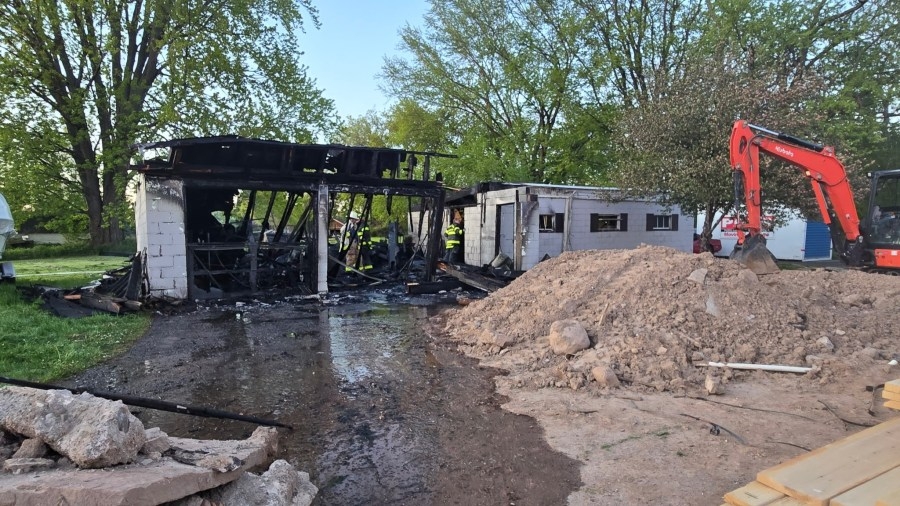 Two pets dead after Spencerport garage fire; cause under probe