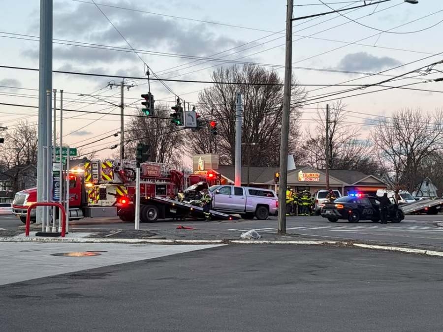 Minor injuries reported after driver runs red light at Gates intersection