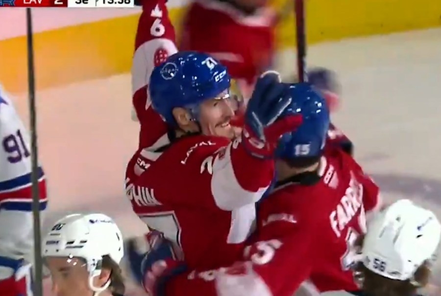 Third period collapse sends Amerks to game 3 defeat