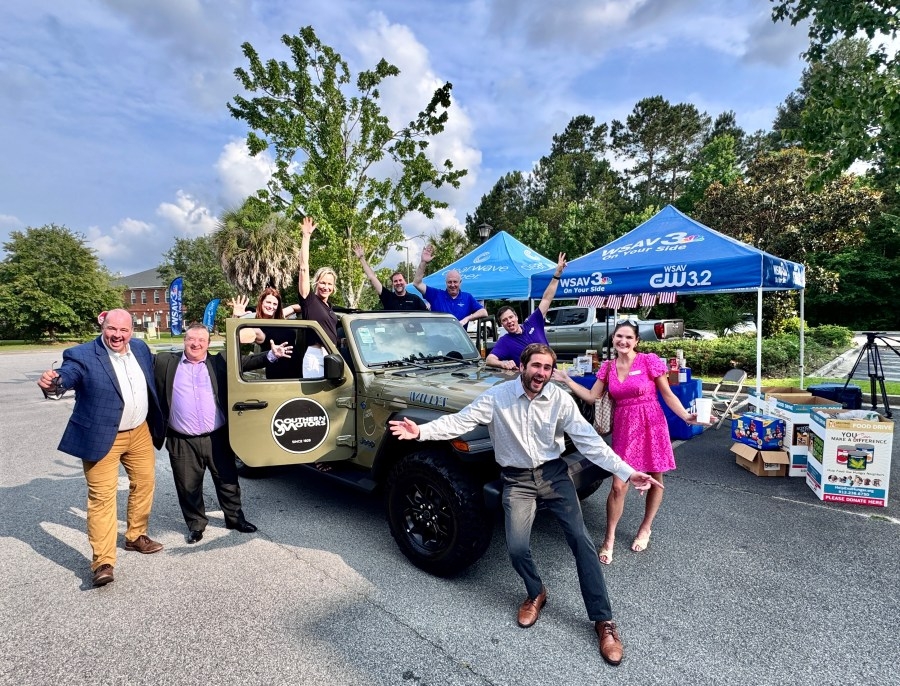 Gallery: Clearwave Fiber and WSAV hold Food Drive for Second Harvest of Coastal Georgia