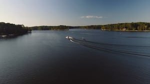 Crews searching Lake Oconee for missing swimmer