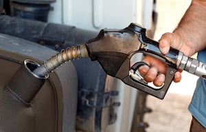 Georgia gas prices continue to lower, drop 6 cents in past week