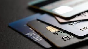 Former GA mayor indicted on more than 50 counts of credit card fraud
