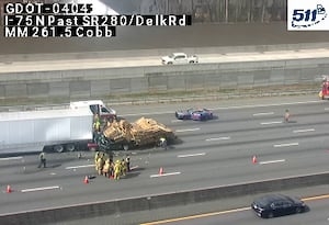 Truck crash on I-75SB closes all lanes in Cobb County