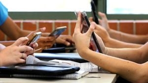 A bill banning cell phones in school for kids in K-8 is one step closer to becoming law