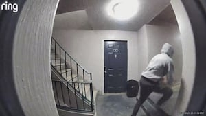 Sandy Springs woman says DoorDash driver turned into ‘porch pirate'