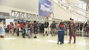MomoCon breaks attendance record, donates $12,500 to Johnson STEM Activity Center