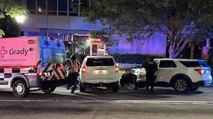 Robbery investigation ends in midtown crash as suspects speed away from police