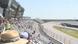 Fans flock to Rockingham Speedway for NASCAR's return