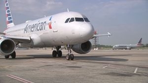 ‘Pretty crazy': AA flight aborts landing in Charlotte due to plane on runway