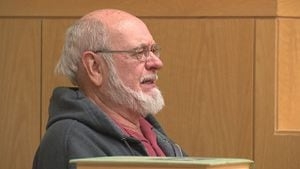 Man accused of killing wife changes story, claims she killed herself