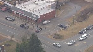 Vape shop employee shoots at suspected robber in Lincolnton