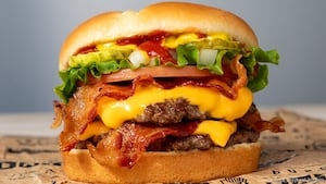 Burger chain expands in Charlotte market with Waxhaw restaurant