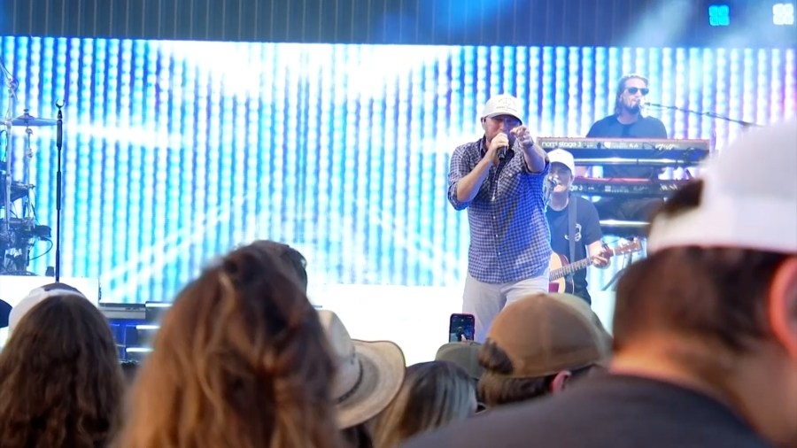 ‘A night in the Burg:' Cole Swindell headlines BMW Charity Pro-Am kickoff concert