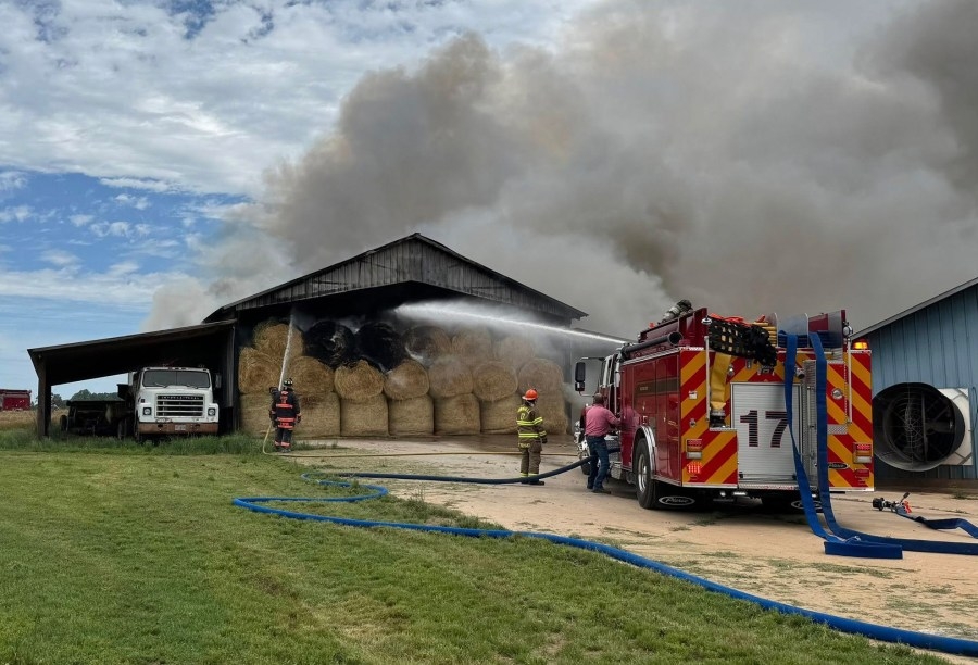 Barn fire reported in Anderson County