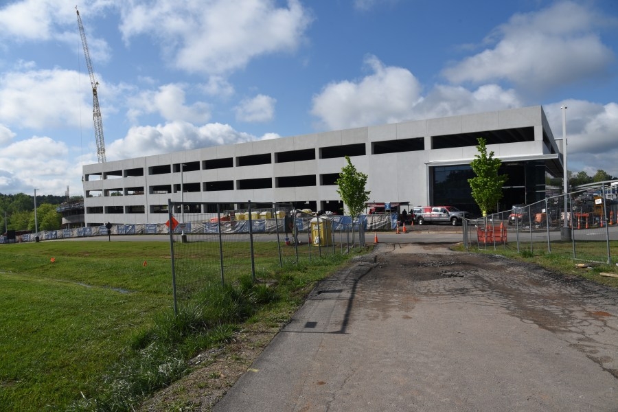 Construction continues on new parking garage at GSP Airport