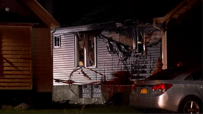Syracuse firefighters work quickly to extinguish fire on the South side