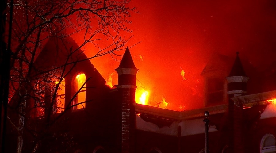 Syracuse firefighters battle massive fire at Maria Regina campus
