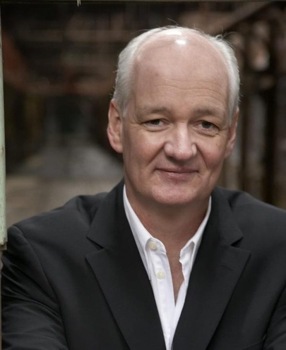 Comedian Colin Mochrie bringing 'Asking for Trouble' tour to CNY