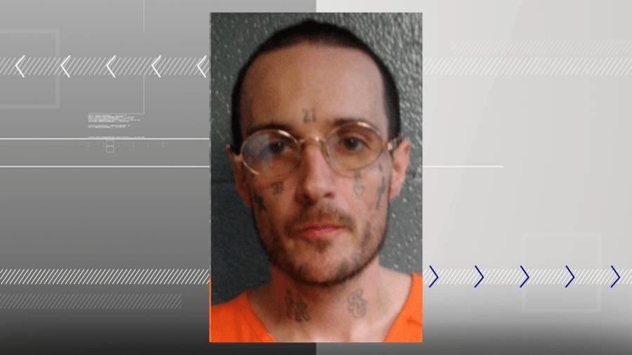 Duo accused of stealing cars left running in Altoona Sheetz parking lots