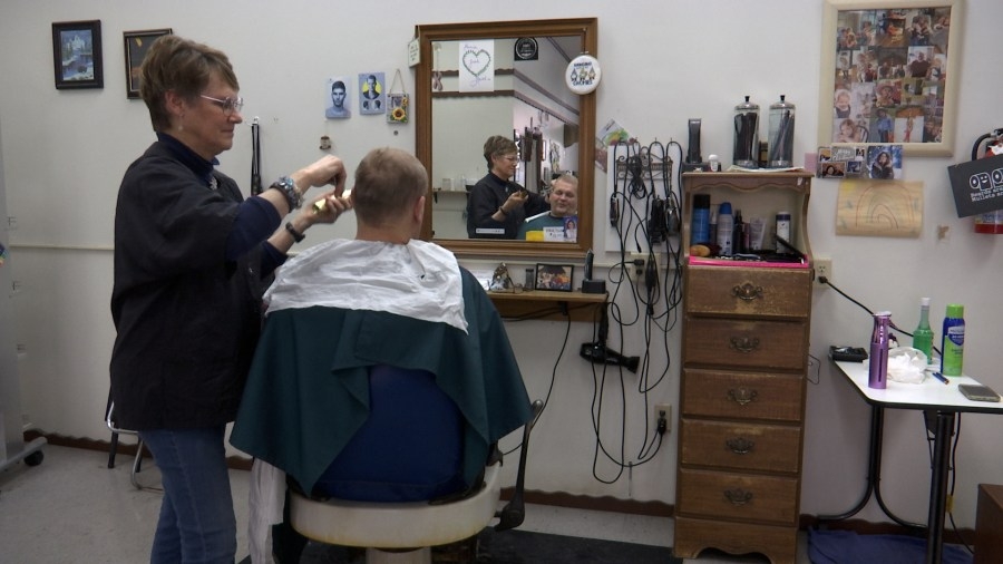 DuBois barber shop to close after 4 decades of service