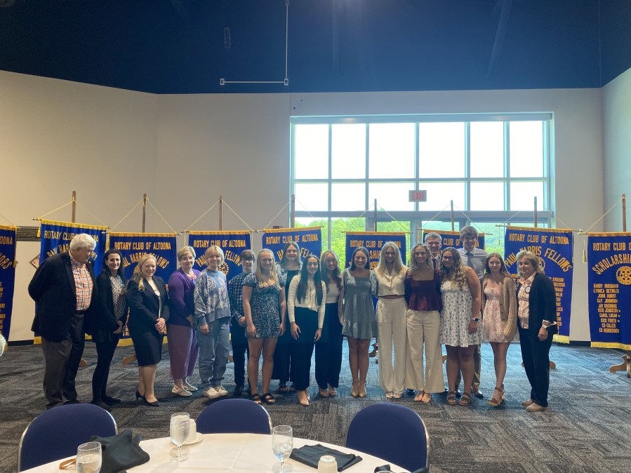 Altoona Rotary club awards more than $20K to high school students
