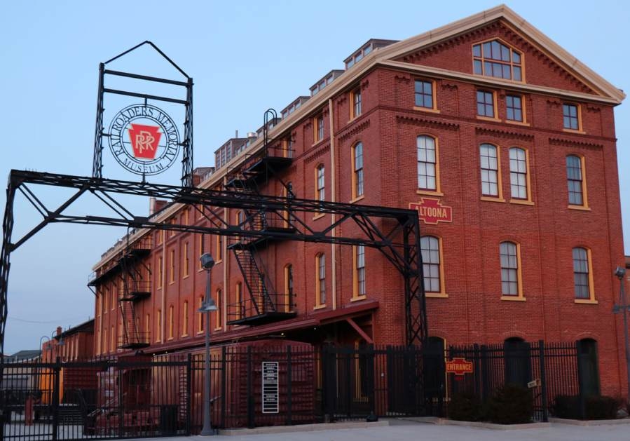 Local comedian headlines comedy night at Railroaders Memorial Museum ahead of Amazon release