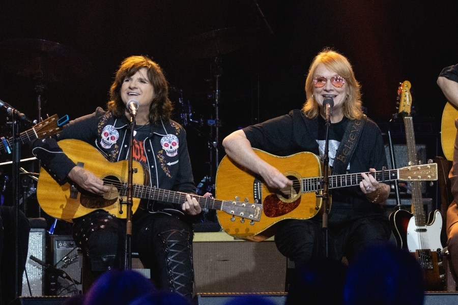 Folk-rock duo, Indigo Girls, to perform in Johnstown
