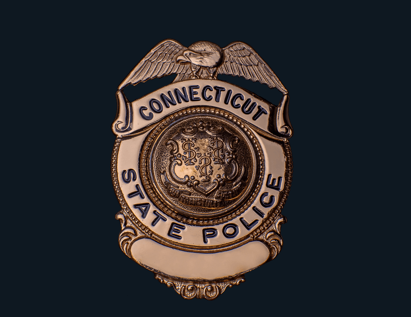 Police seeking man who dragged officer with car while fleeing