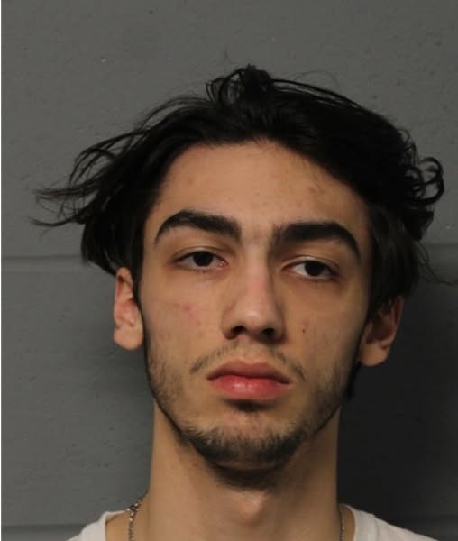 21-year-old arrested after allegedly driving recklessly in North Haven