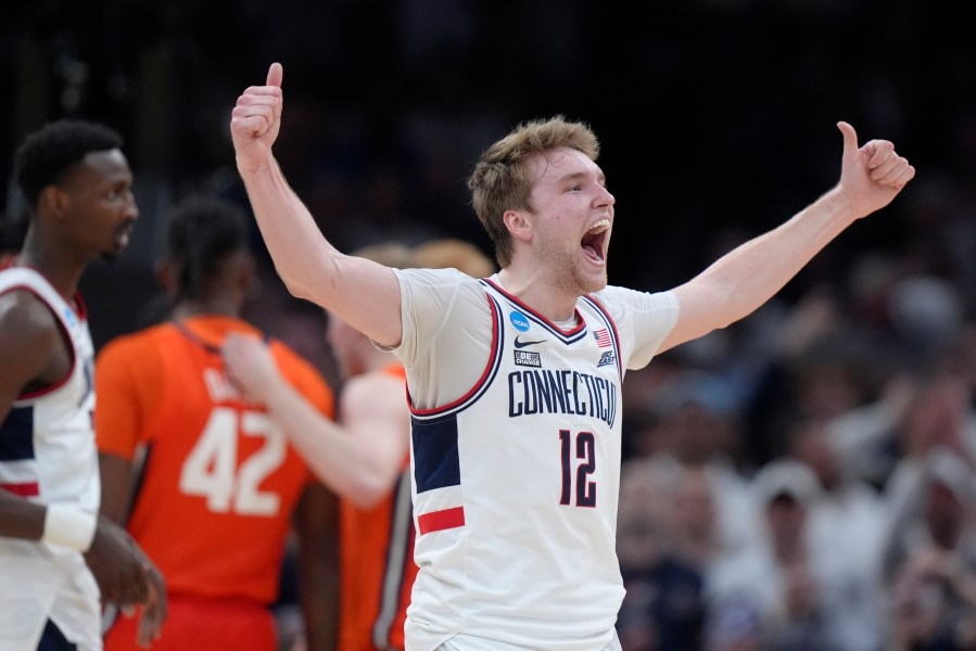 UConn men defeat Villanova in 73-56 Big East Tournament quarterfinal, advance to play Creighton