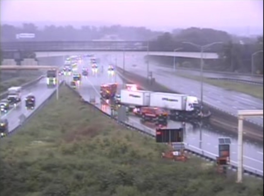Interstate 91 in Hartford reopens after jackknifed tractor-trailer accident