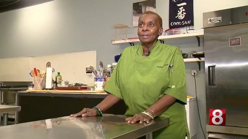 ‘Buzzing Around CT': Natasha learns to cook at Cook & Grow
