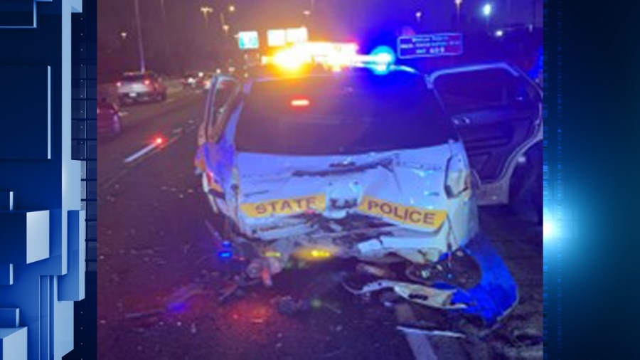 Illinois state trooper survives vehicle strike while investigating crash scene