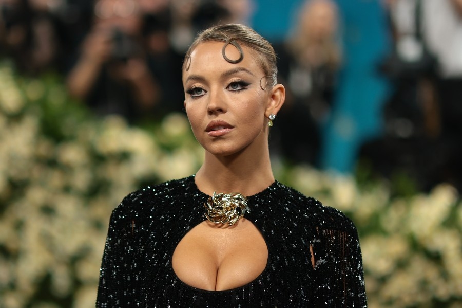 Sydney Sweeney to sell soap made with her bathwater