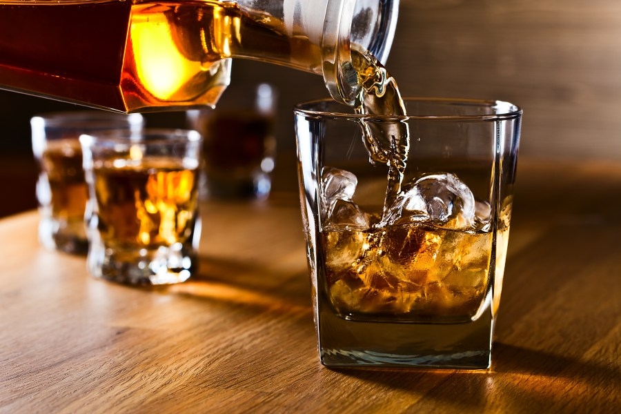 Whiskey made in northern Illinois advances to Top 8 in 2025 Maker's Madness contest