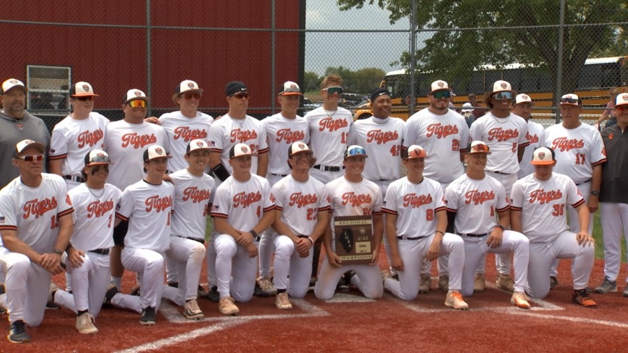 Byron blasts through the 2A Stillman Valley Regional with 10-0 win against Oregon