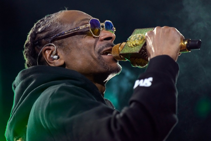 Rap legend Snoop Dogg to headline Illinois State Fair