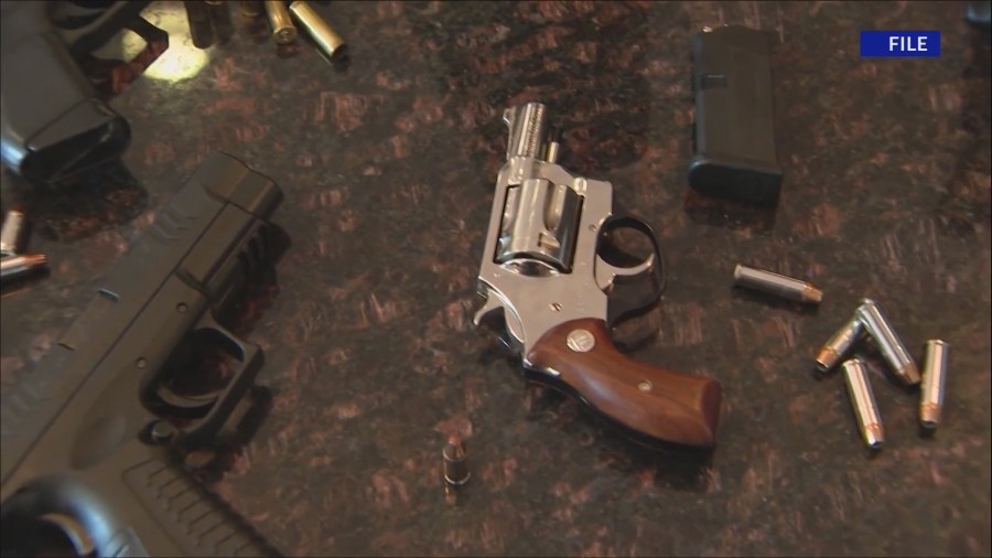Illinois lawmakers pass bill to fine gun owners for improper storage