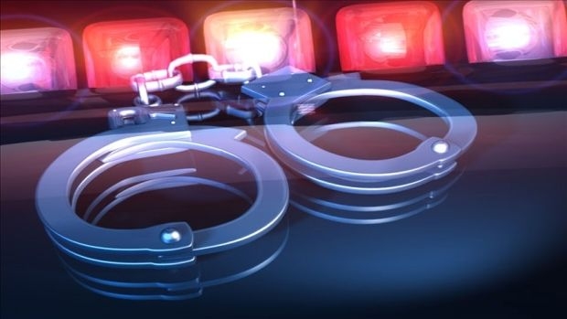 Police make 3 a.m. arrest of 16-year-old armed with stolen gun on E. State Street