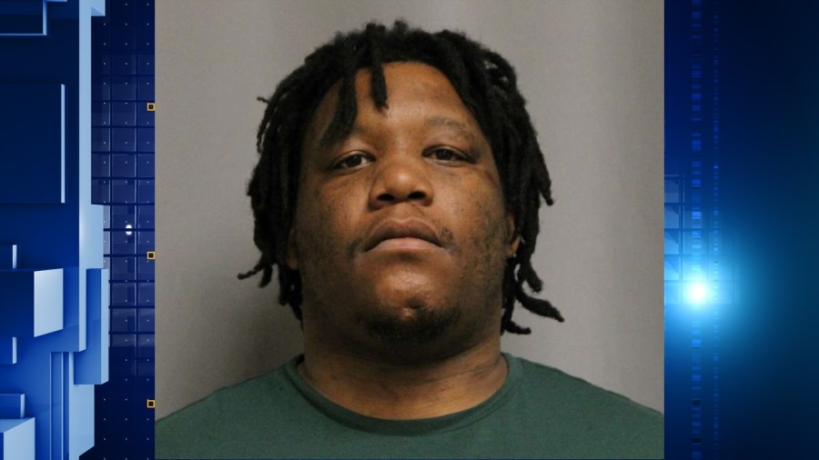 Rockford man, wanted for robbery, leads police chase in Freeport